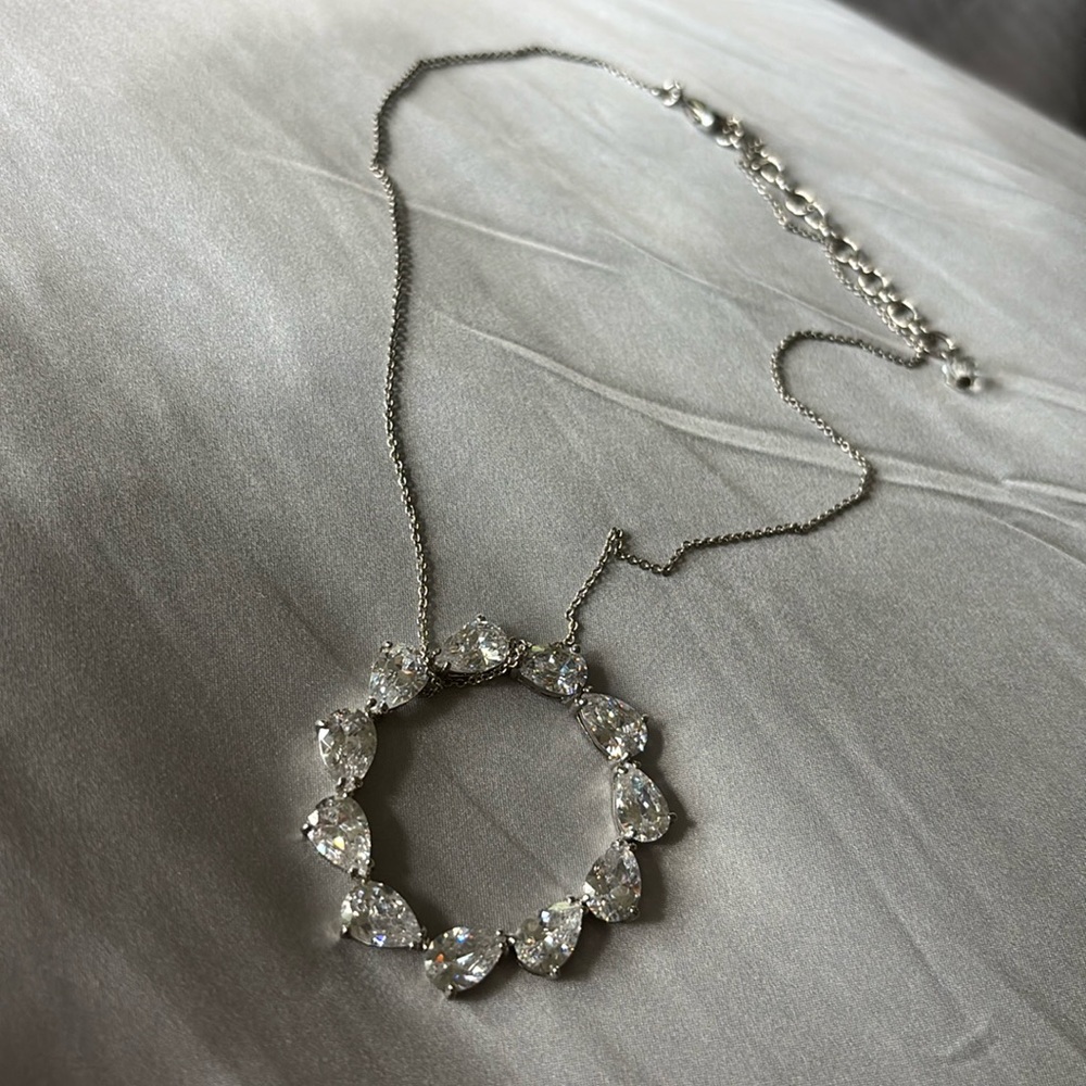 Lucy & Laurel White Crystal Circle Necklace New.